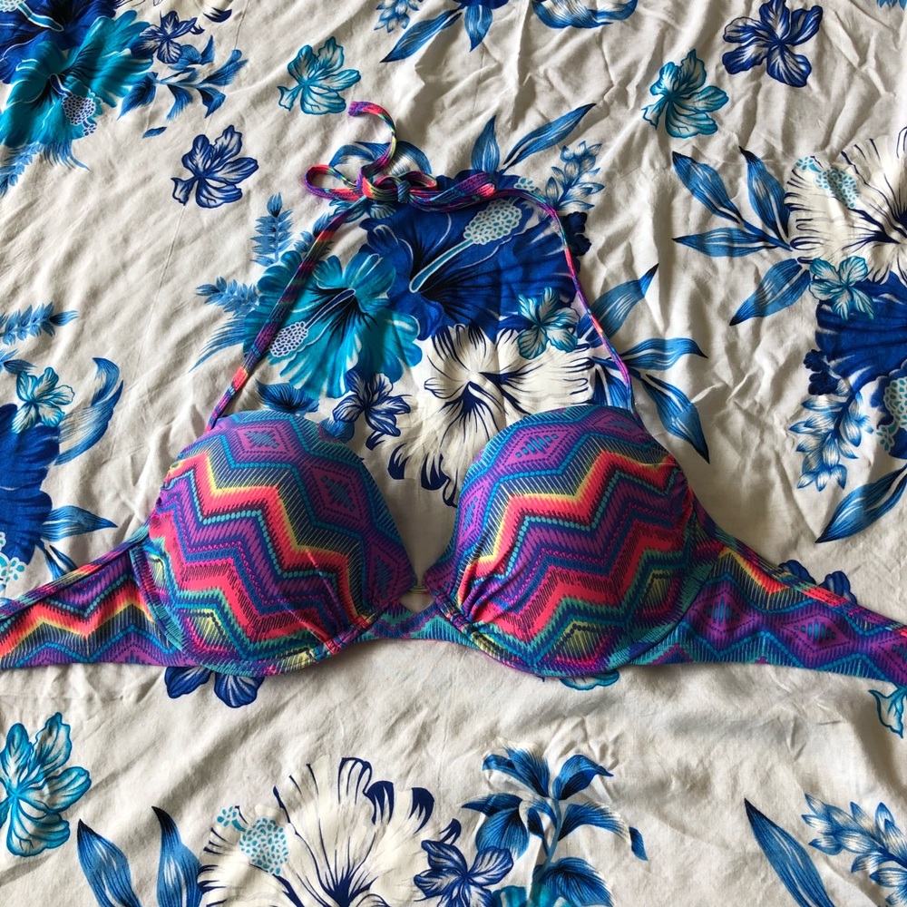 Push up bikini top